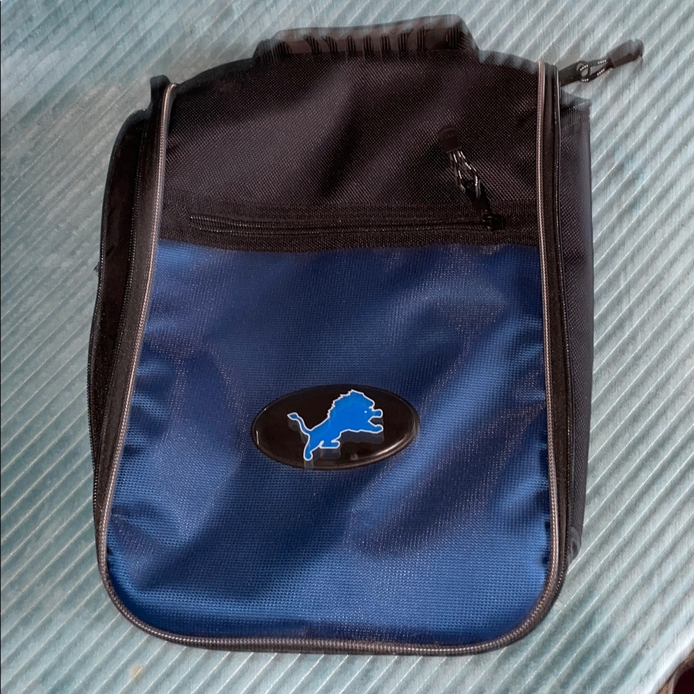 Leed’s Detroit Lions zip-around tote for shoes, etc.